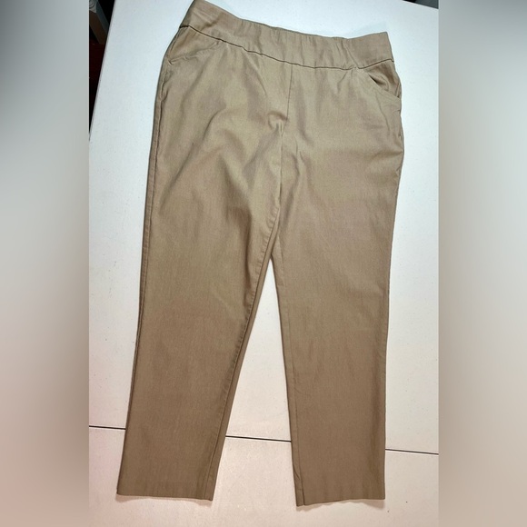 N TOUCH Women’s tan pants with pockets, 14P - Picture 3 of 14